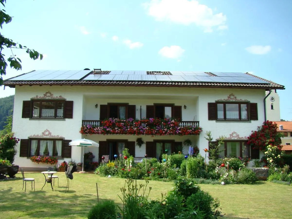 Apartamento Gaestehaus St. Bartholomae Samerberg